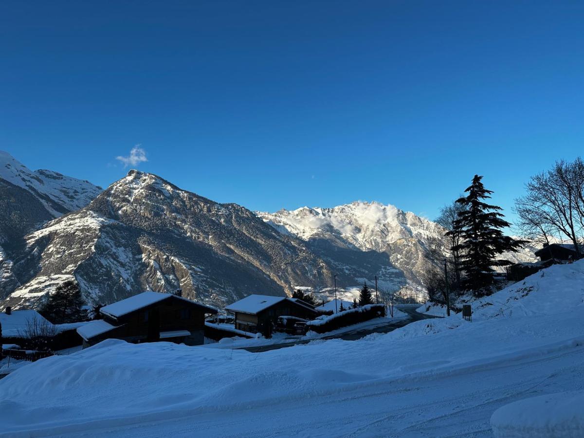 Chambres D'Hotes Les Louettes A Sapinhaut Canton Du Valais Saxon Εξωτερικό φωτογραφία