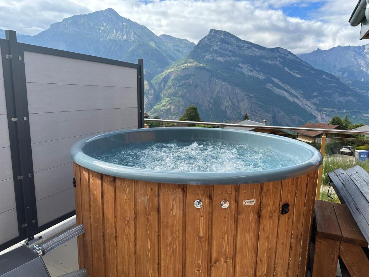 Chambres D'Hotes Les Louettes A Sapinhaut Canton Du Valais Saxon Εξωτερικό φωτογραφία