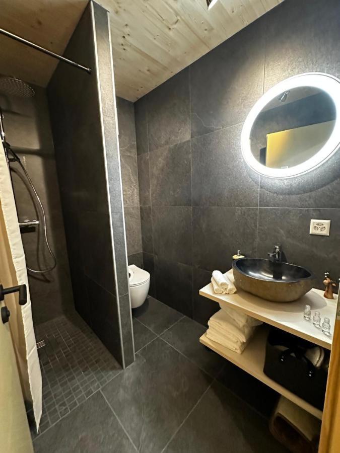 Chambres D'Hotes Les Louettes A Sapinhaut Canton Du Valais Saxon Εξωτερικό φωτογραφία
